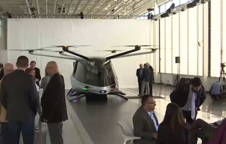 Το πρώτο ιπτάμενο αυτοκίνητο με υδρογόνο