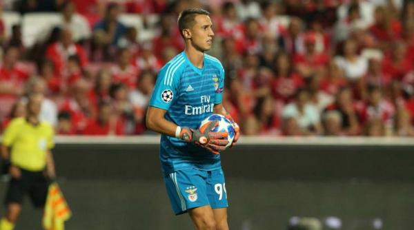 «Στο στόχαστρο της Μάντσεστερ Γιουνάιτεντ ο Βλαχοδήμος»