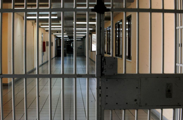 Πάτρα: Δύο κρατούμενοι επιχείρησαν να μεταφέρουν ποσότητες ναρκωτικών με τη μέθοδο της κατάποσης