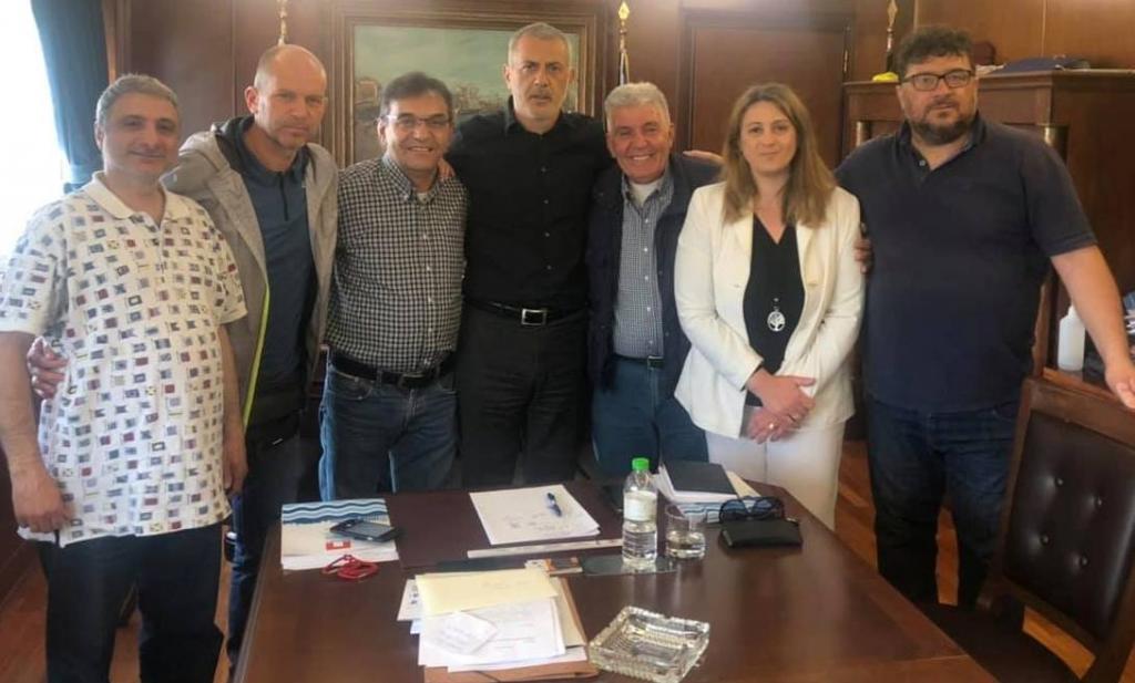 Συνάντηση Γιάννη Μώραλη με μέλη του Σωματείου Κωφών & Βαρήκοων Πειραιώς & Νήσων