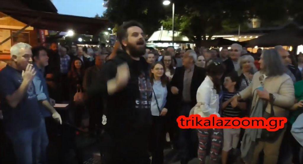 Αποδοκιμασίες κατά του Αλέξη Τσίπρα στα Τρίκαλα