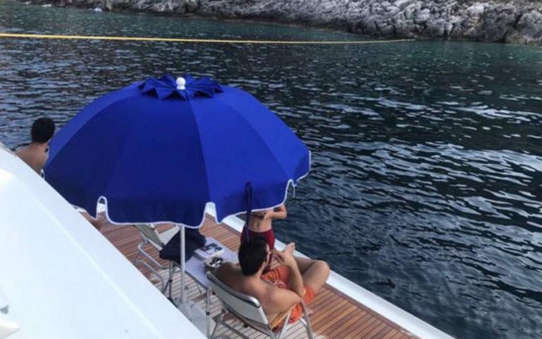 «ΕΔΕ» για τις σκάφατες φωτογραφίες του Αλέξη Τσίπρα