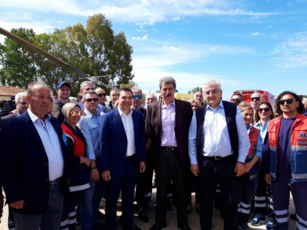 Στα εγκαίνια της βάσης Αεροδιακομιδών ΕΚΑΒ ο Τσίπρας – Στο πλευρό του και πάλι ο Πολάκης