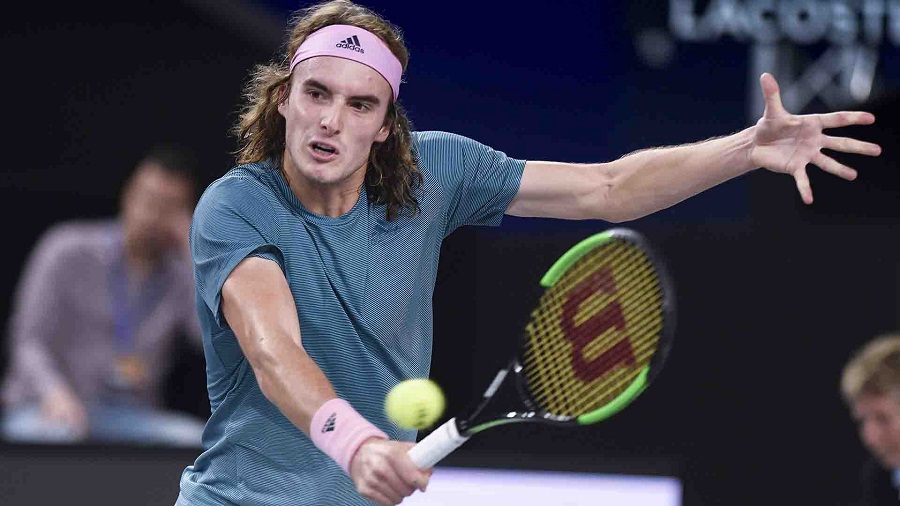 Τσιτσιπάς : Υπερκέρασε το πρώτο από τα δύο σημερινά εμπόδια