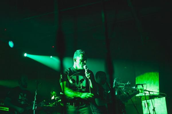 Νέο άλμπουμ από τον Ηλία Παπανικολό