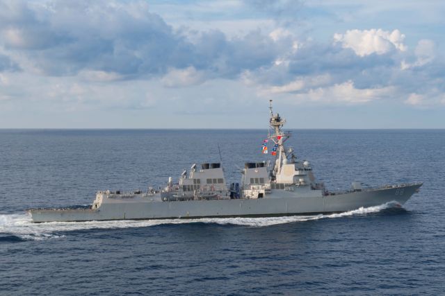 Ένταση μεταξύ ΗΠΑ - Κίνας: Αμερικανικό πλοίο του ΠΝ έπλευσε σε περιοχή που διεκδικεί το Πεκίνο