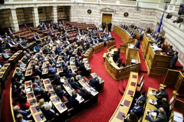 120 δόσεις: Επίθεση από την αντιπολίτευση για τα «ψιλά γράμματα» της ρύθμισης