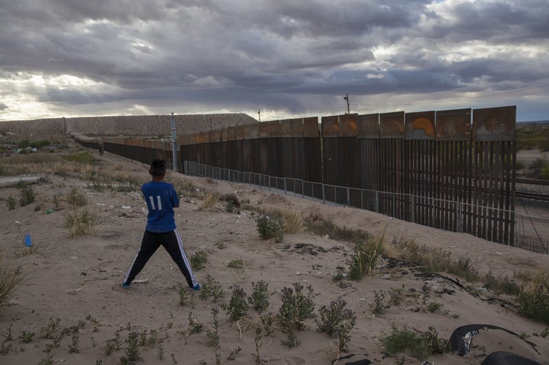 Τραμπ : Δασμοί και στο Μεξικό για να αντιμετωπιστεί η... μετανάστευση