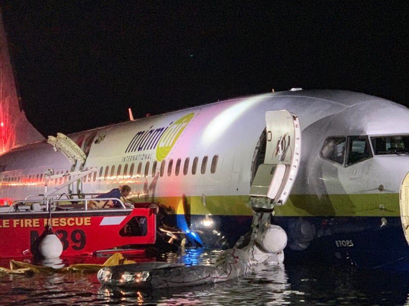 Πτήση τρόμου στις ΗΠΑ: Πώς κατέληξε στον ποταμό το Boeing με τους 143 επιβάτες