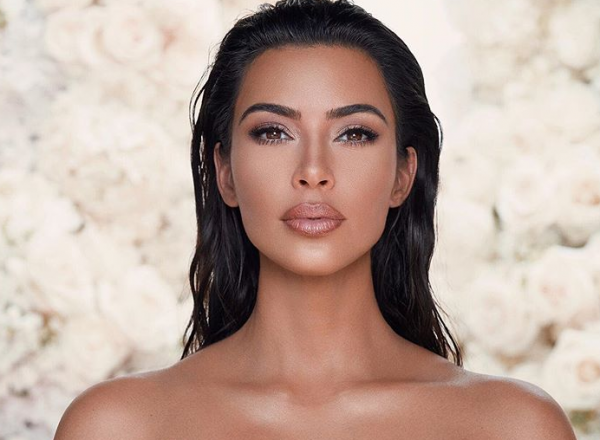 Η Κιμ Καρντάσιαν αποκάλυψε το όνομα του τέταρτου παιδιού της