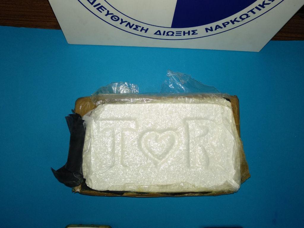 Δύο συλλήψεις για ναρκωτικά στο Περιστέρι