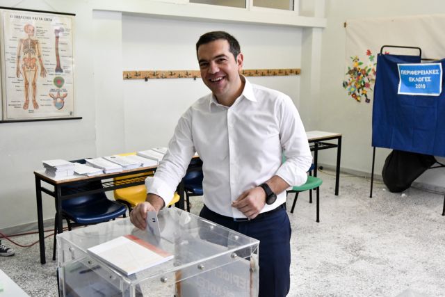 Ψήφισε ο Αλέξης Τσίπρας - «Ημέρα ευθύνης των πολλών»