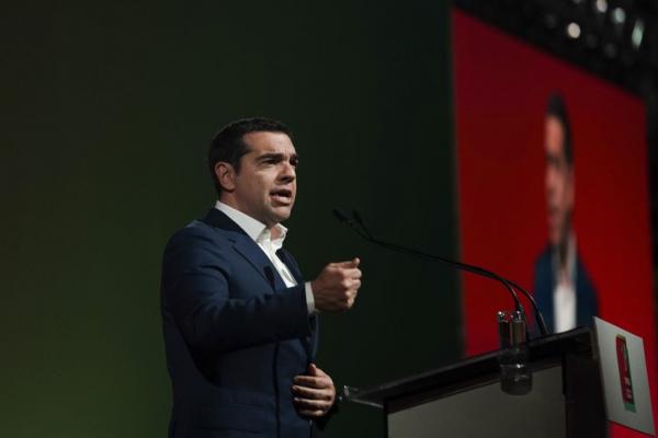 Σε δεινή θέση ο Τσίπρας αναζητά σανίδα σωτηρίας στις 120 δόσεις