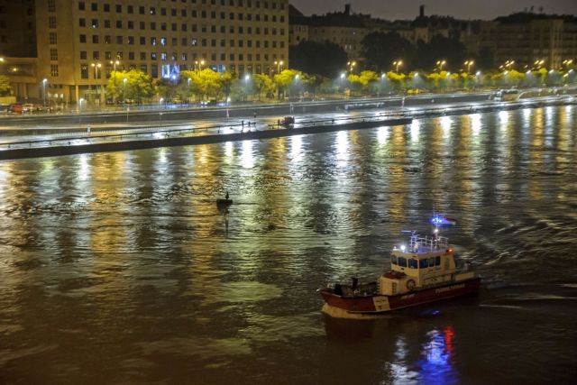 Βουδαπέστη: Στους 7 οι νεκροί από ανατροπή πλοίου με τουρίστες στον Δούναβη