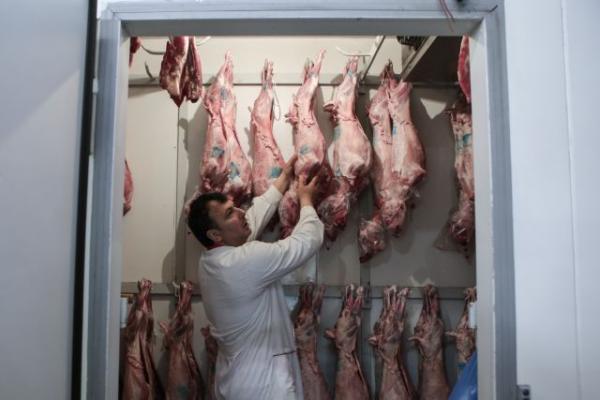 Κυκλώματα παραγωγής και διάθεσης ακατάλληλων τροφίμων εντόπισε το ΣΔΟΕ