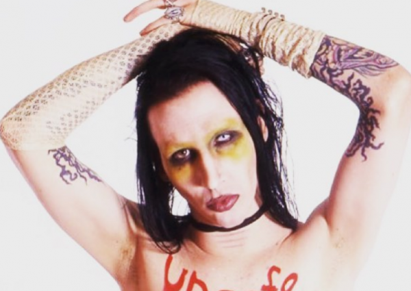 Ο Μέριλιν Μάνσον στο Βατικανό δίπλα στον νέο «Πάπα»