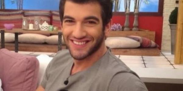 Ο Μάνος Ιωάννου με αίματα στο πρόσωπο – Τι συνέβη;