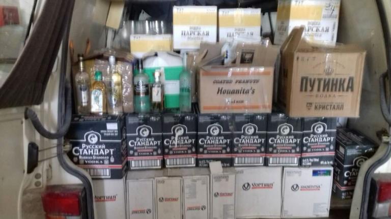 ΑΑΔΕ: Κατάσχεσε πάνω από 12.880 λίτρα αλκοολούχων ποτών το Πάσχα