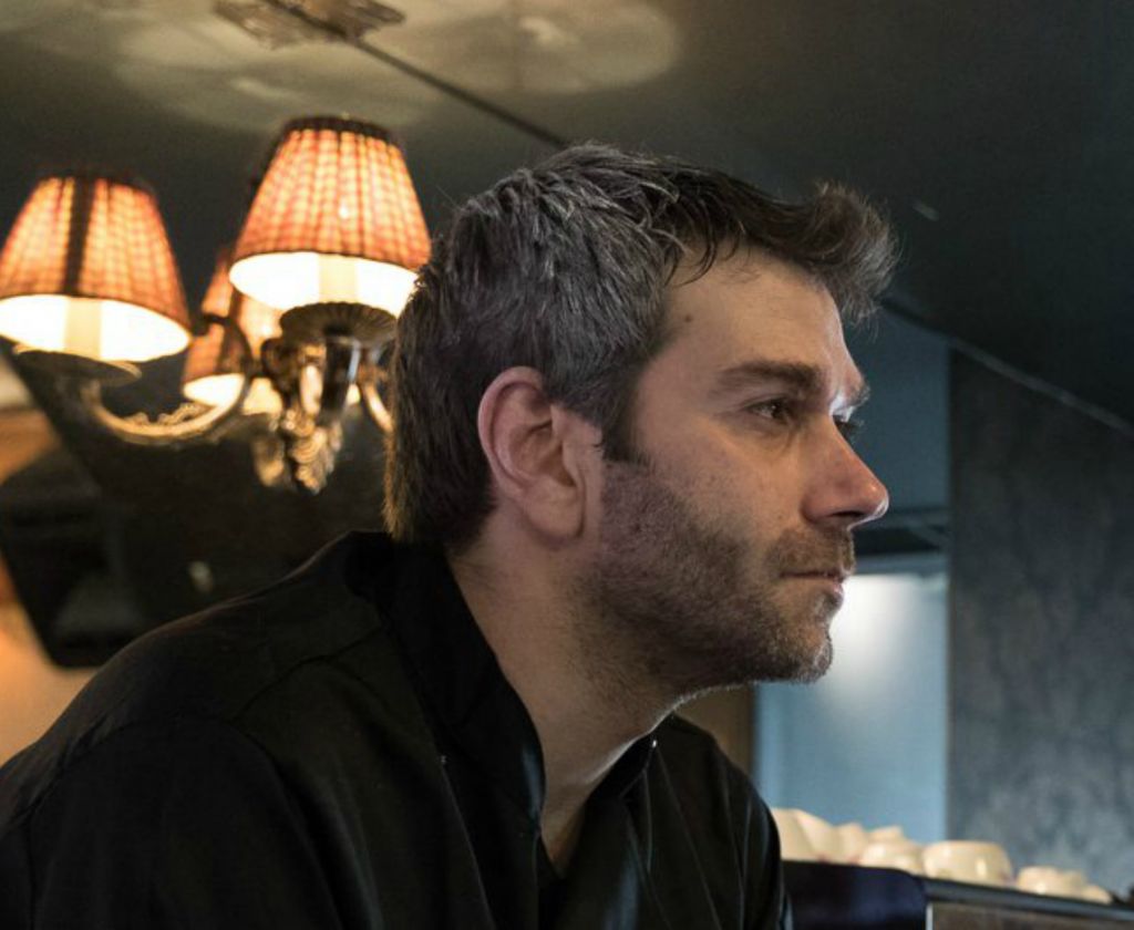 Ο Τάσος Ιορδανίδης μας μίλησε για την παράσταση «Τζόνι πήρε το όπλο του»