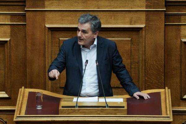 Τσακαλώτος: Φέρνουμε μέτρα με δημοσιονομικό, κοινωνικό και αναπτυξιακό χαρακτήρα