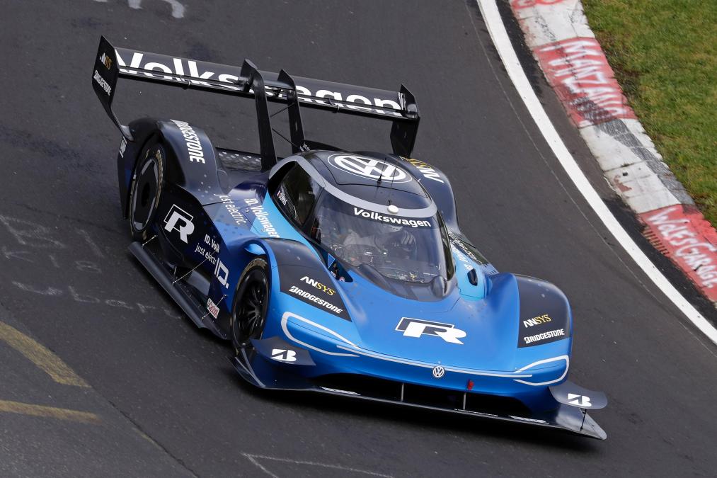 «Ηλεκτρικό» ρεκόρ γύρου στο Nurburgring για το VW I.D. R