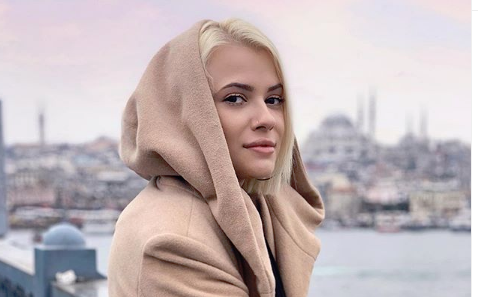 Λάουρα Νάργες : Δείτε το πρώτο της τατουάζ