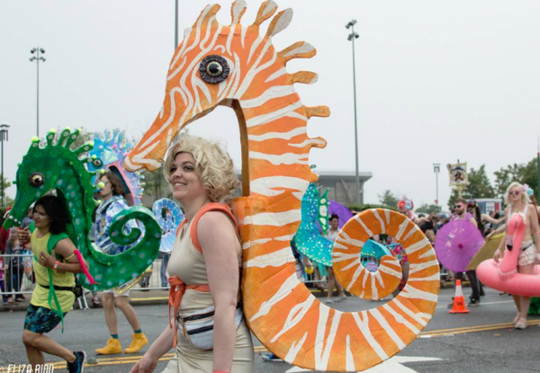 Μία εντυπωσιακή παρέλαση μόνο για γοργόνες