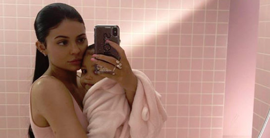 Στο νοσοκομείο η κόρη της Kylie Jenner εξαιτίας αλλεργίας