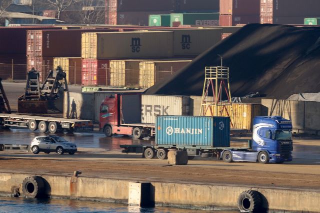 Εκατομμύρια «χάπια τζιχαντιστών» σε κοντέινερ στο λιμάνι του Πειραιά