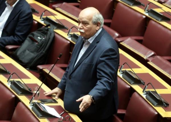 Ο Βούτσης απαντά για το «όργιο ρουσφετιών»: Δεν αισθάνομαι απολογούμενος