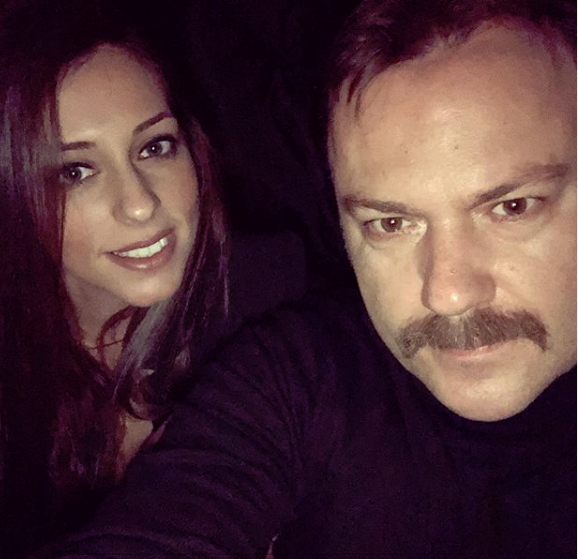 Διαψεύδει τις φήμες χωρισμού ο Τόνυ Δημητρίου