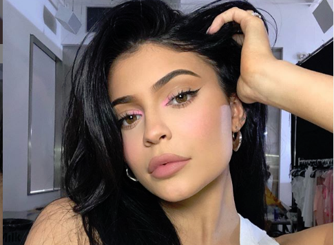To εξωφρενικό δώρο της Kylie Jenner στον make up artist της