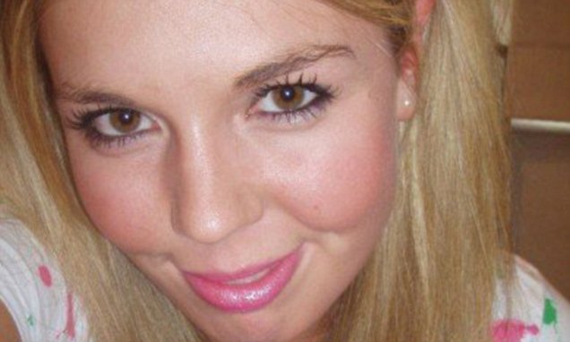 H πρώτη εμφάνιση της Κάρι Σίμοντς ως εν αναμονή «Πρώτη Κυρία»