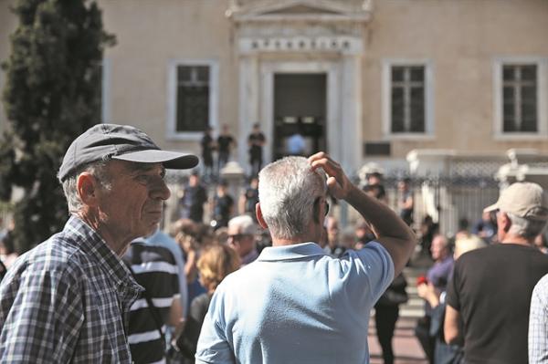 Σχέδιο για επιστροφή αναδρομικών σε… 60 δόσεις
