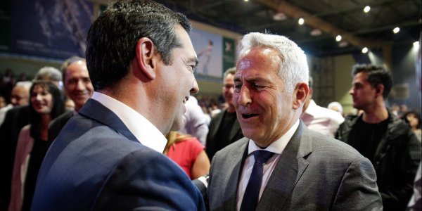 Ο Αποστολάκης «αδειάζει» Τσίπρα για το σόου στο ΚΥΣΕΑ και ο πρωθυπουργός κάνει κυβιστήσεις
