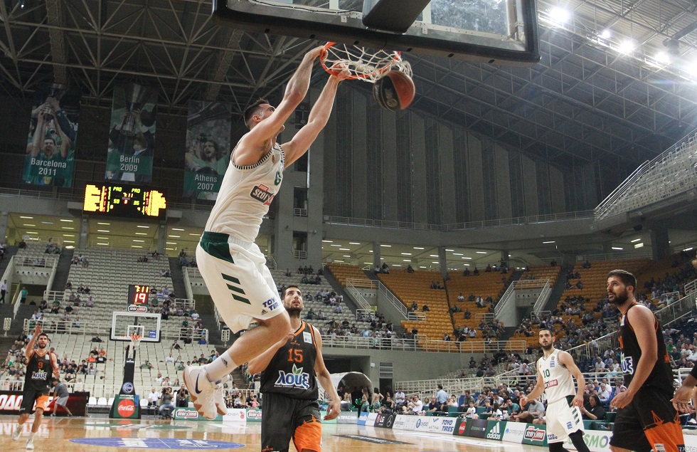 Πράσινος περίπατος… κεκλεισμένων των θυρών στο ΟΑΚΑ