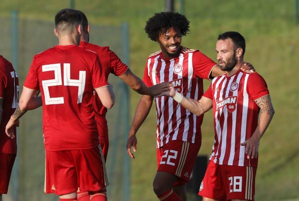 Το παρθενικό γκολ του Βαλμπουενά με την ερυθρόλευκη (vid)