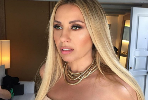 Γωγώ Μαστροκώστα: Δεν θα πιστέψετε με ποιον φωτογραφήθηκε