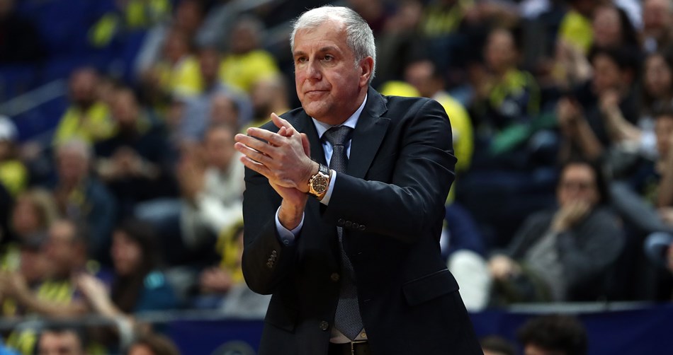 Ομπράντοβιτς: «Είμαι περήφανος που είμαι προπονητής του Σλούκα, είμαστε δίπλα του»
