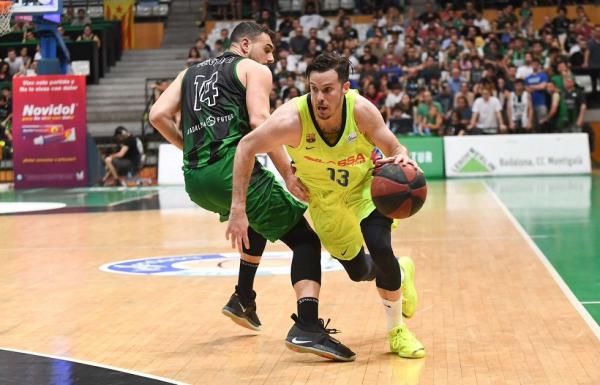 Στα ημιτελικά με… σκούπα η Μπαρτσελόνα