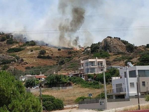 Συναγερμός στο Λαγονήσι: Προληπτική εκκένωση σπιτιών