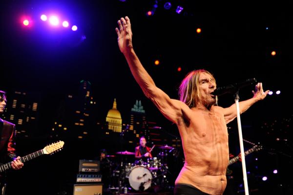 To in.gr στη συναυλία του Iggy Pop