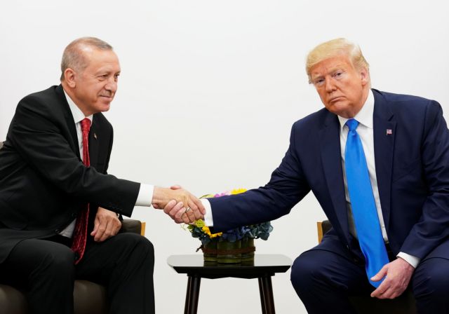 O Ερντογάν δεν υποχωρεί για τους S-400, o Τραμπ του... κλείνει το μάτι