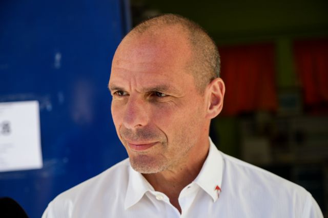 Βαρουφάκης: Ασυνέπεια ανάμεσα στα λόγια και τα έργα του ΣΥΡΙΖΑ