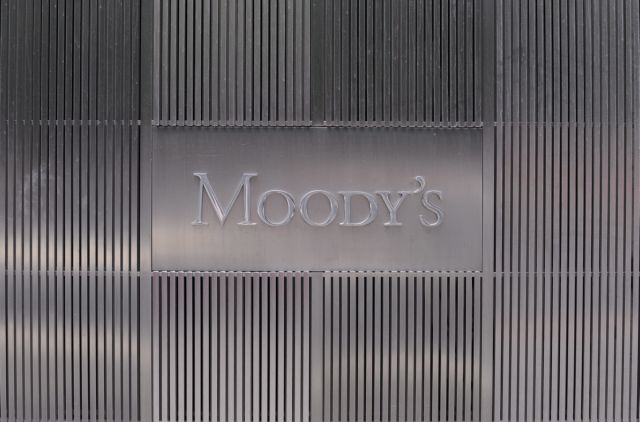 Moody's maintains positive outlook for Greek banking system