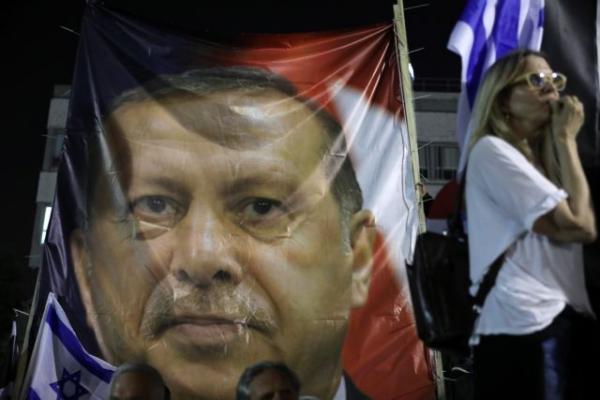 Editorial Ta Nea: Tug-of-War