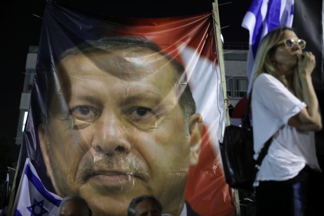 Editorial Ta Nea: Tug-of-War