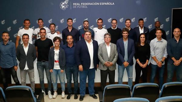 Τρεις πρώην παίκτες του Ολυμπιακού πήραν το δίπλωμα UEFA Pro