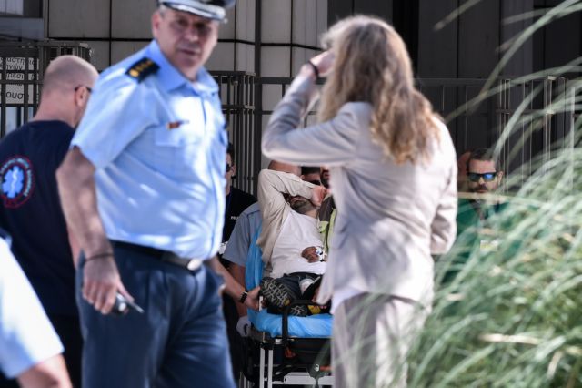 Δίκη Χρυσής Αυγής: Κατέρρευσε ο κατηγορούμενος Γ. Πατέλης, διεκόπη η διαδικασία