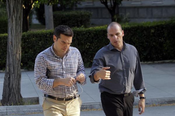 Τσίπρας – Βαρουφάκης: Πολεμικό κλίμα μεταξύ των πρώην «συντρόφων» λίγο πριν τις κάλπες